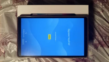 Планшет Realme Pad Mini 8.7" 4G 4/64 с чехлом и стеклом